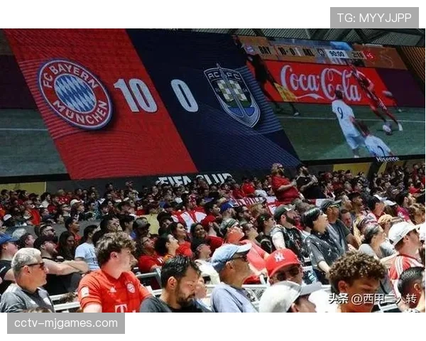 特写镜头:终场哨响,梅斯老将乌多尔跪地掩面,球队确定降级